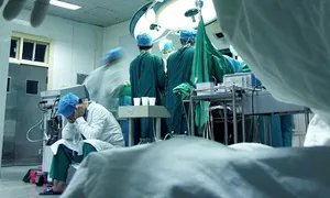 Tôi bác sĩ thu nhập 30 triệu, kém xa bạn làm ngân hàng, IT